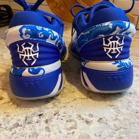 2021 D.O.N. Issue #2 'Kumu Clouds & Dragon'
Adidas US Mens 5 EUC Worn 1x - Picture 8 of 16